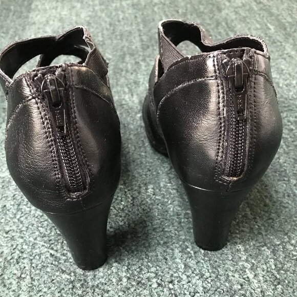 AEROSOLES Black Strappy Open Toe Heels - NEW - Picture 4 of 7